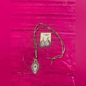 🖤Lucky Brand Necklace and Earrings🖤